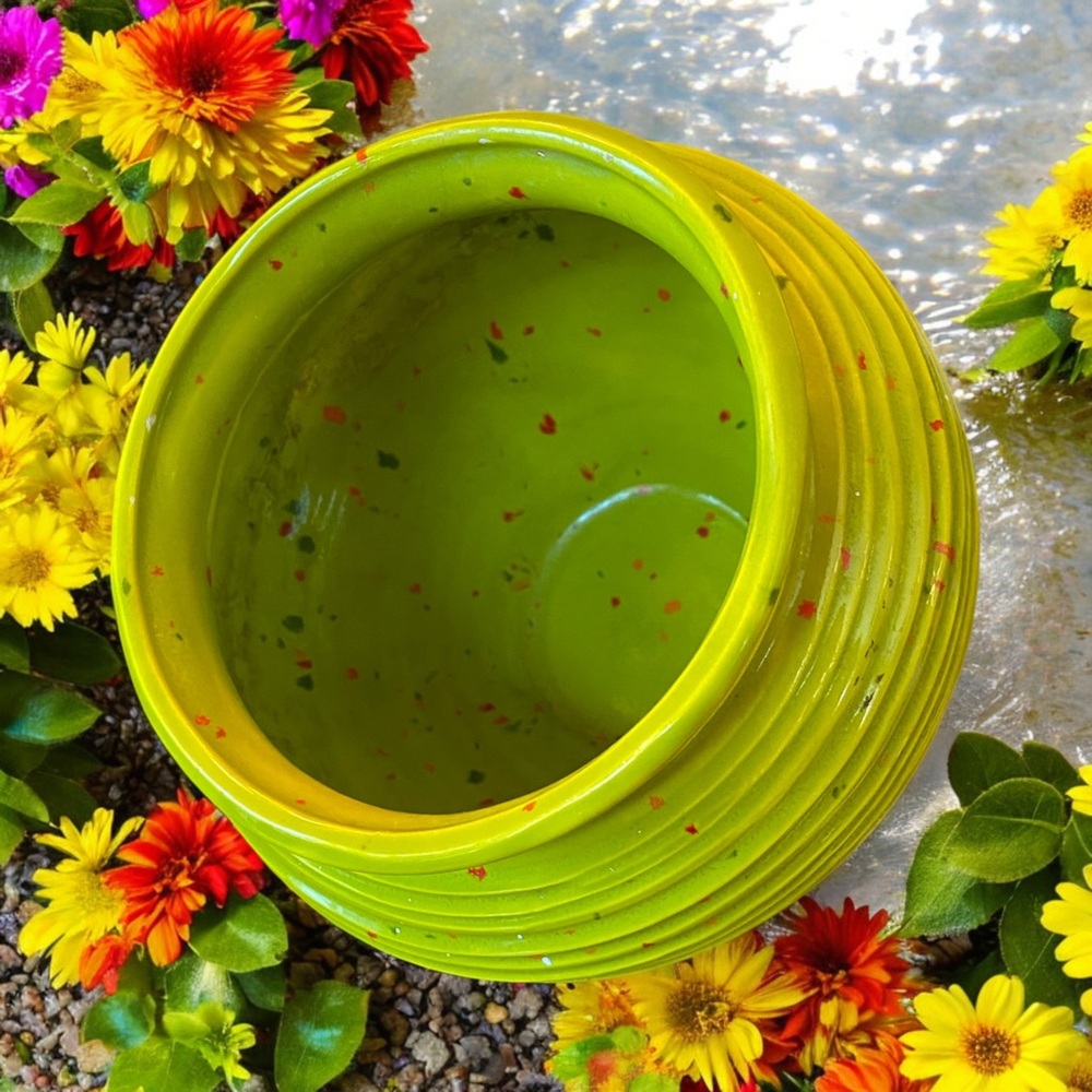 🌟 Gorgeous Mid-Century Style Ribbed Beehive Ceramic Planter Vase 🌟 - Picture 2 of 7